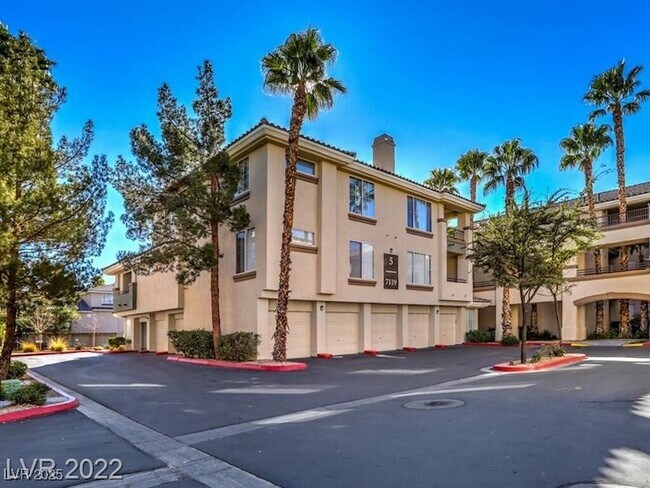 Building Photo - 7119 S Durango Dr