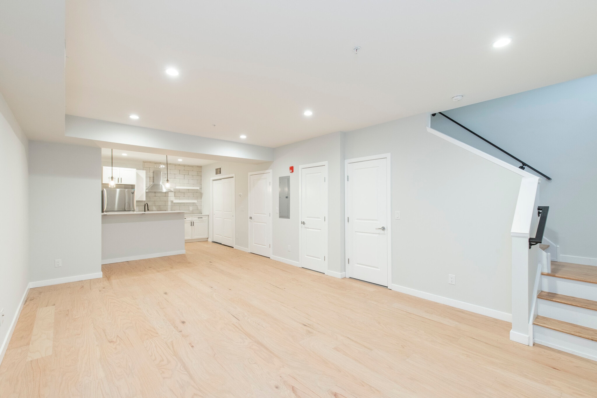 Building Photo - 757 N Uber St