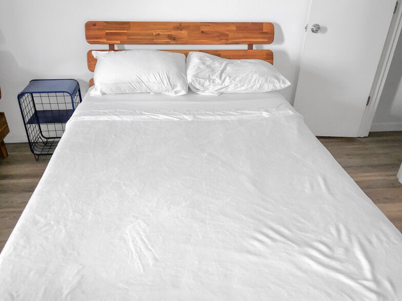 Bedroom - 4220 Wilshire Blvd