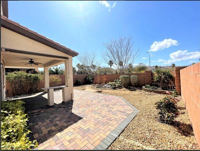 Building Photo - 7063 Claythorn Rd