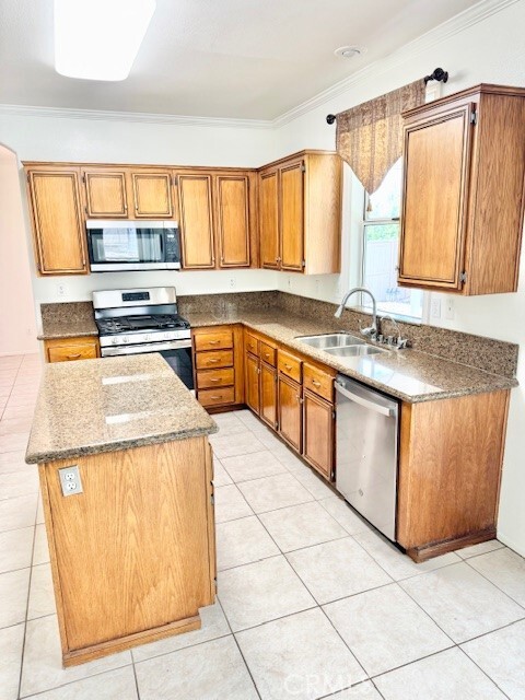 Building Photo - 10200 Cartagena Dr