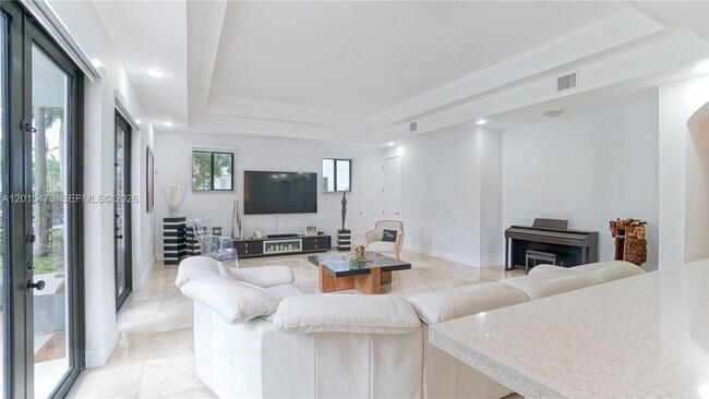 Building Photo - 6950 SW 97th Ave