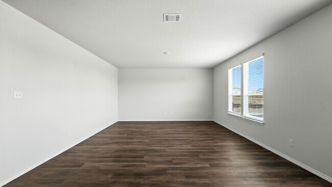 Building Photo - 158 Hazy Glade Dr