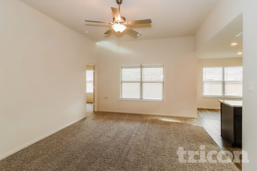 Building Photo - 204 Micah Ln