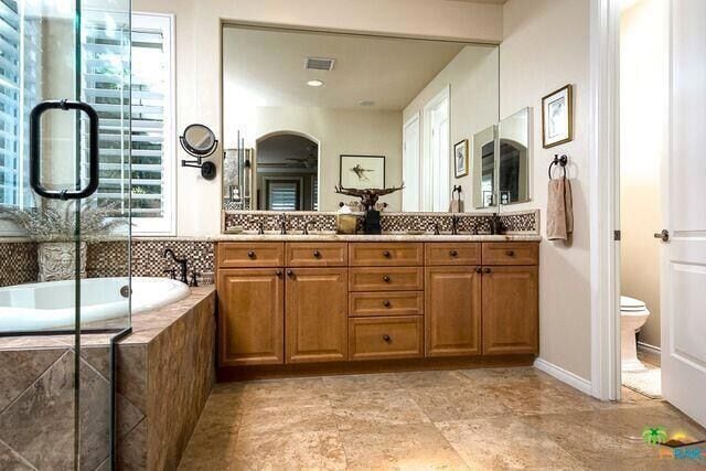 Building Photo - 250 Via San Lucia