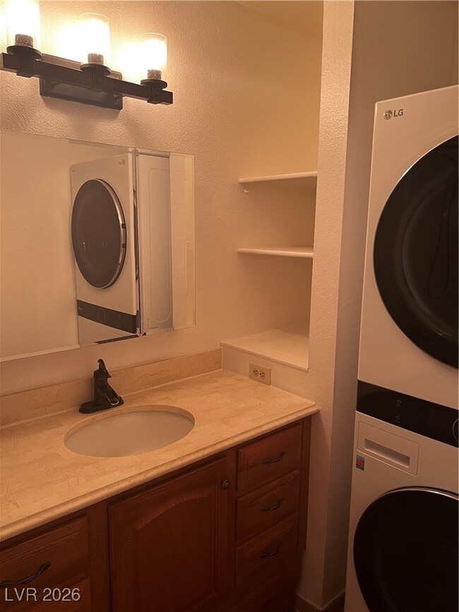 Building Photo - 1303 Darlene Way