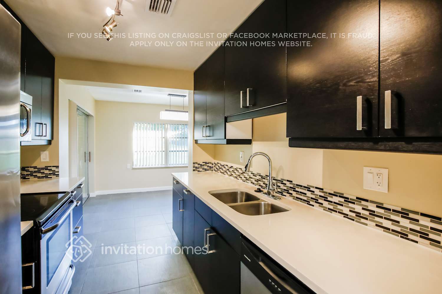 Building Photo - 4707 Holly Dr