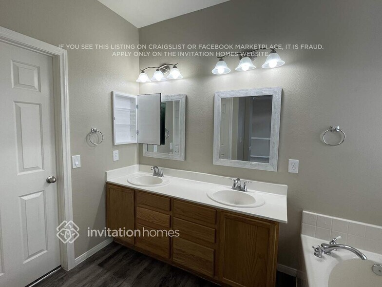 Building Photo - 965 Leadville Meadows Dr