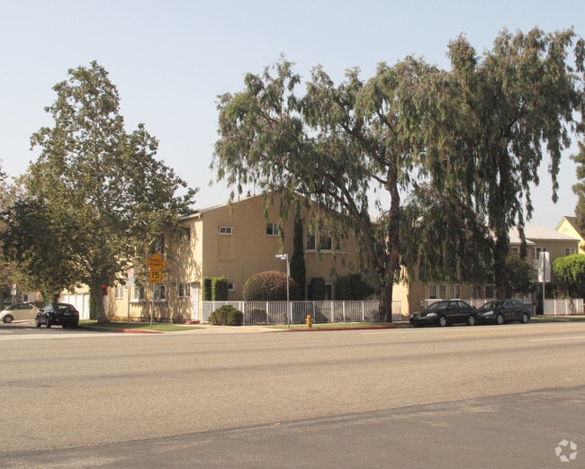 Primary Photo - 6300 W Olympic Blvd