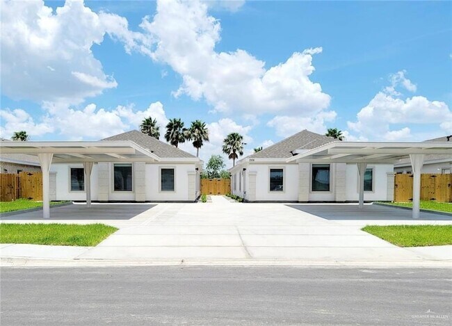 Primary Photo - 7711 N 58th Lane