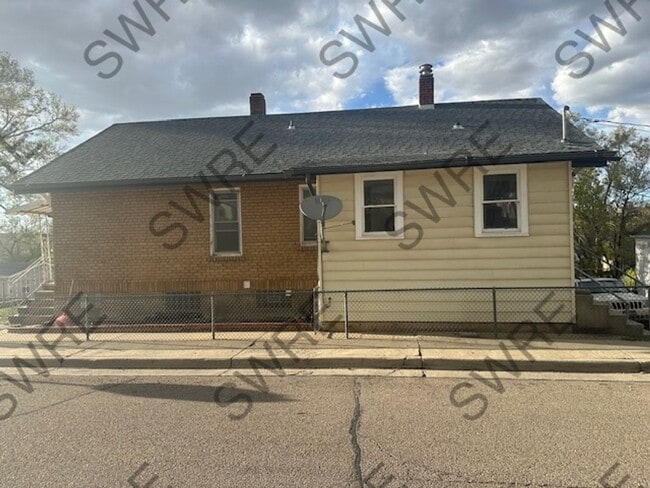 Building Photo - Available Now! Call Stephanie for showings & info! 307.389.7881