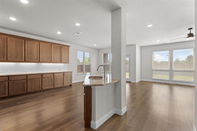 Building Photo - 155 Red Cedar Ct
