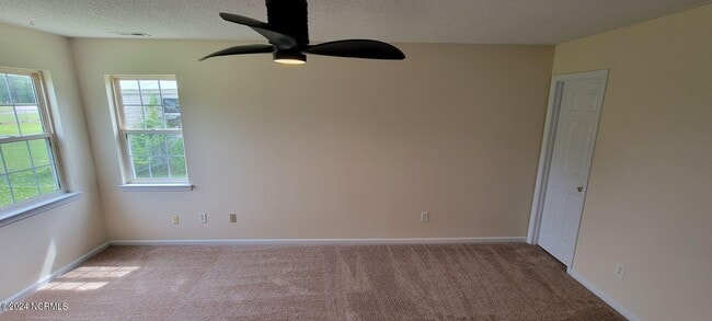 Building Photo - 1303 Navarro Loop