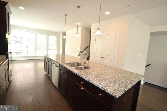 Building Photo - 408 Stabler Ln