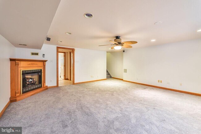 Building Photo - 9898 Wistaria St