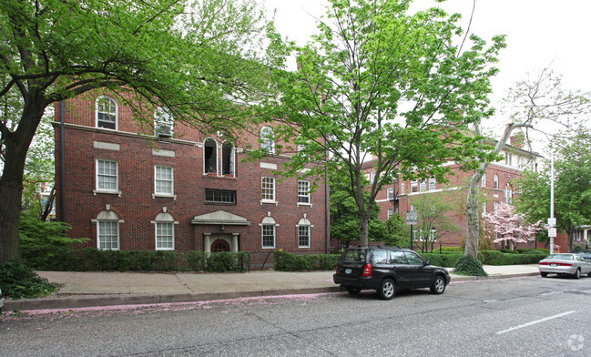 Building Photo - Calvert Court