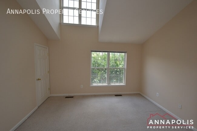 Building Photo - 66 Harbour Heights Dr