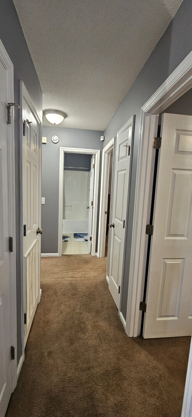 Building Photo - 312 Joe Walding Dr