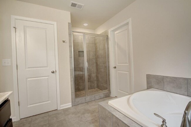 Building Photo - 4578 Grenadine Cir