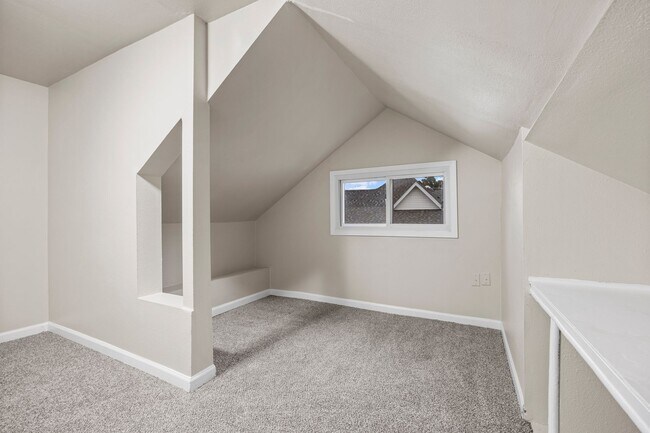 Building Photo - 111 N 15th St