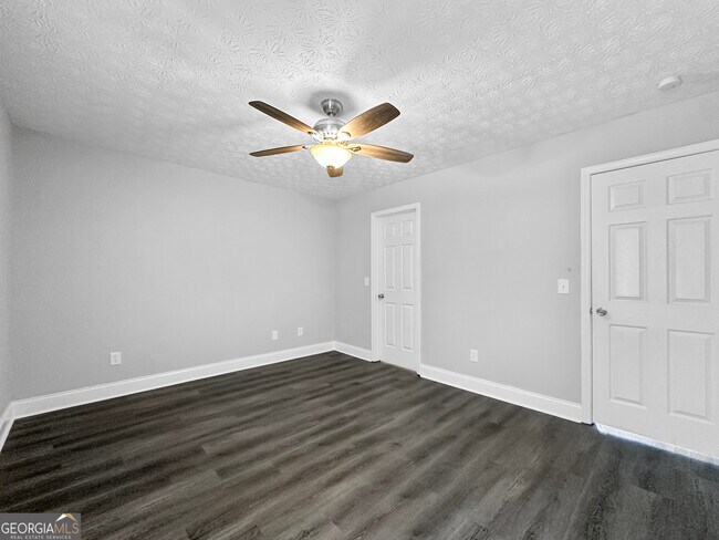 Building Photo - 5087 Limerick Ln