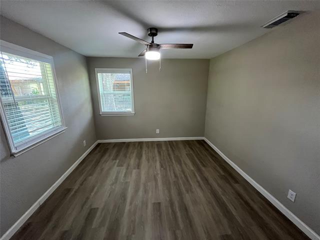 Building Photo - 9623 Laneyvale Ave