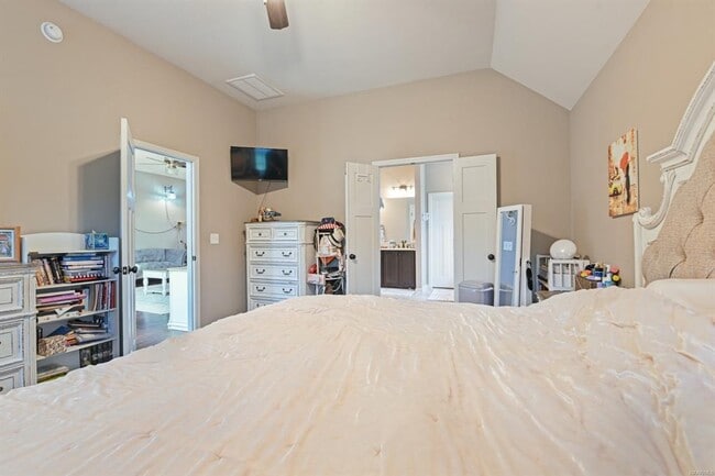 Building Photo - 905 Overture Dr