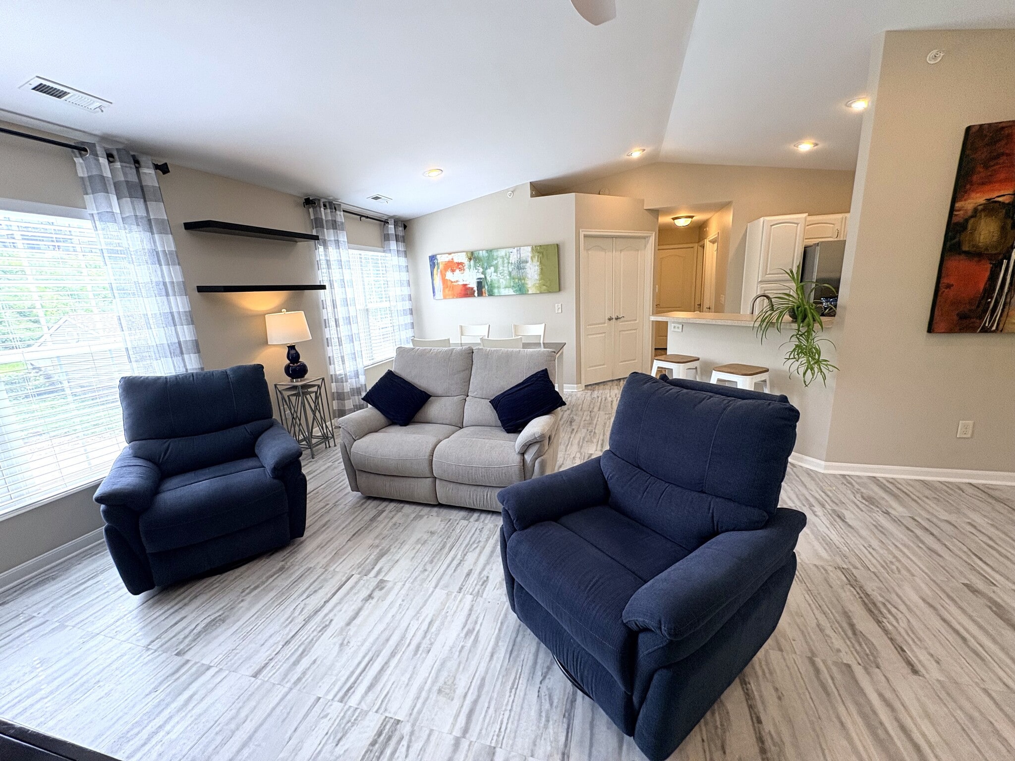 Building Photo - 257 Skyview Ct