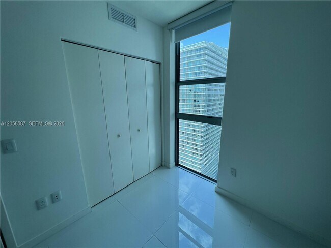 Building Photo - 1100 S Miami Ave
