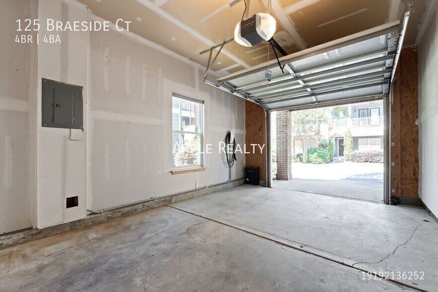 Building Photo - 125 Braeside Ct
