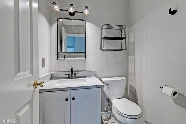 Building Photo - 4 br, 4 bath House - 6704 Wisteria Cir