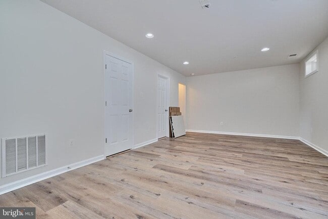 Building Photo - 7863 River Rock Way