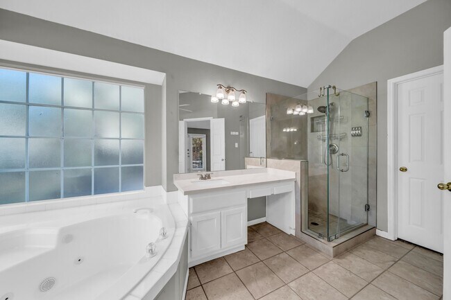 Building Photo - 34 Sparklewood Pl