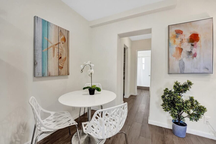 Building Photo - 3020 Seville St