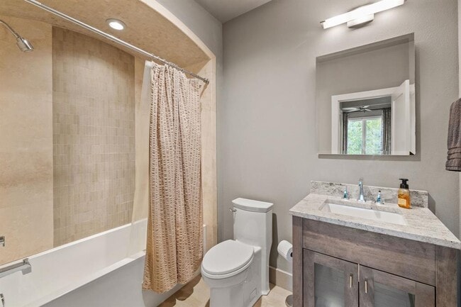 Building Photo - 1909 Knights Chance Ln