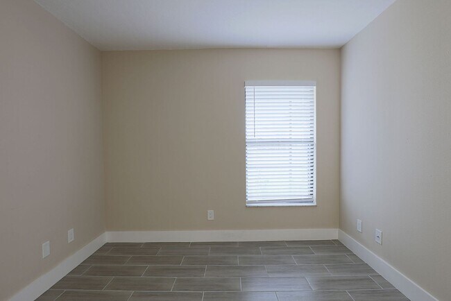 Building Photo - Mystic Gardens 5311-1104