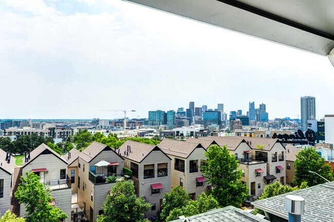 Building Photo - Modern 2-Bedroom Condo in LoHi