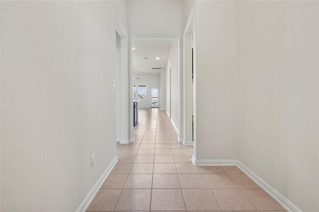 Building Photo - 2925 Scout Pony Dr