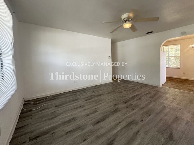 Building Photo - 5638 Vernon Rd