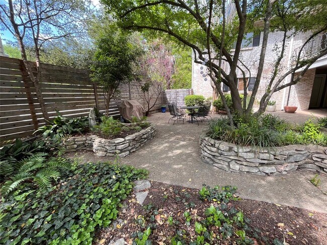 Building Photo - 1514 Forest Trail