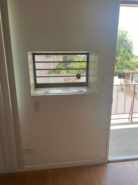 Building Photo - 12132 Sitka St