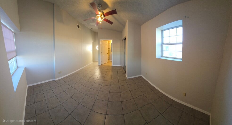 Building Photo - 348 Oasis Dr