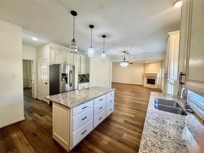 Building Photo - 3602 Garrettsville Dr