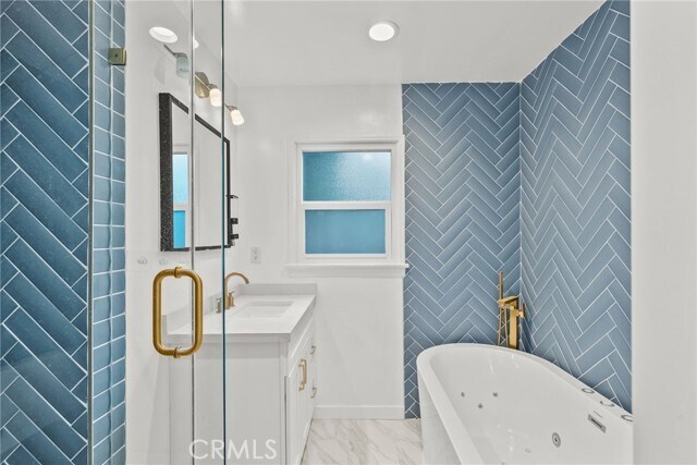 Building Photo - 5937 Ranchito Ave