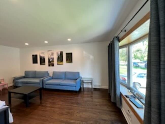 Building Photo - 5146 N Kenneth Ave