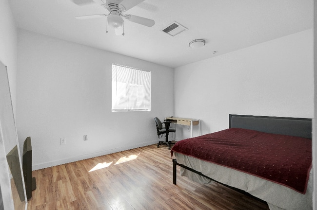 Building Photo - 1092 Calcot Pl