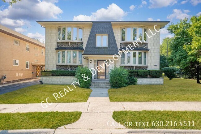 Primary Photo - 1513 N La Grange Rd