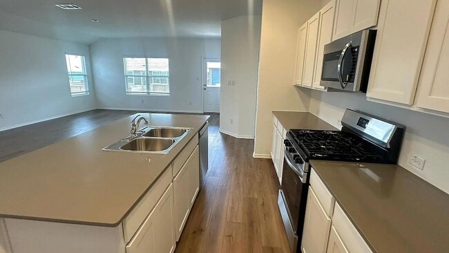 Building Photo - 121 Tofalla