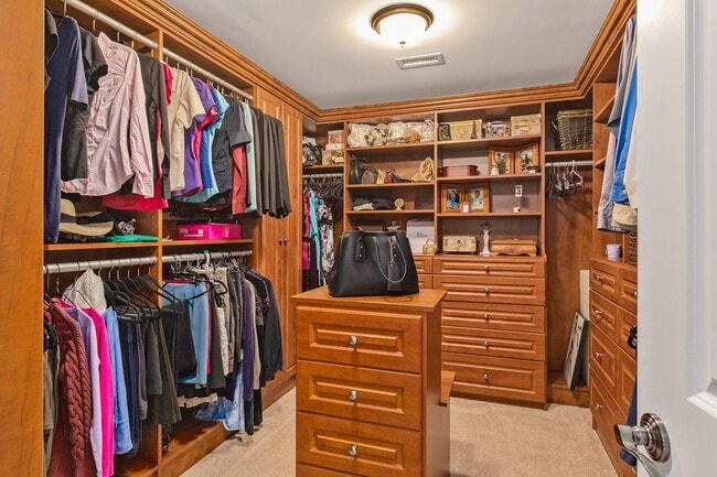 Building Photo - 32 Olive Meadow Ln