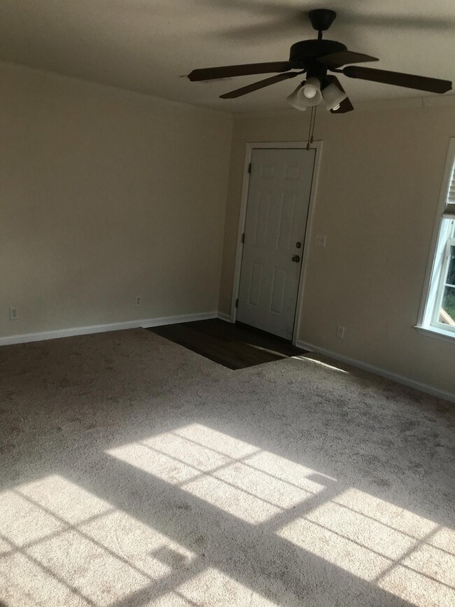 Building Photo - 6211 W Ridley St